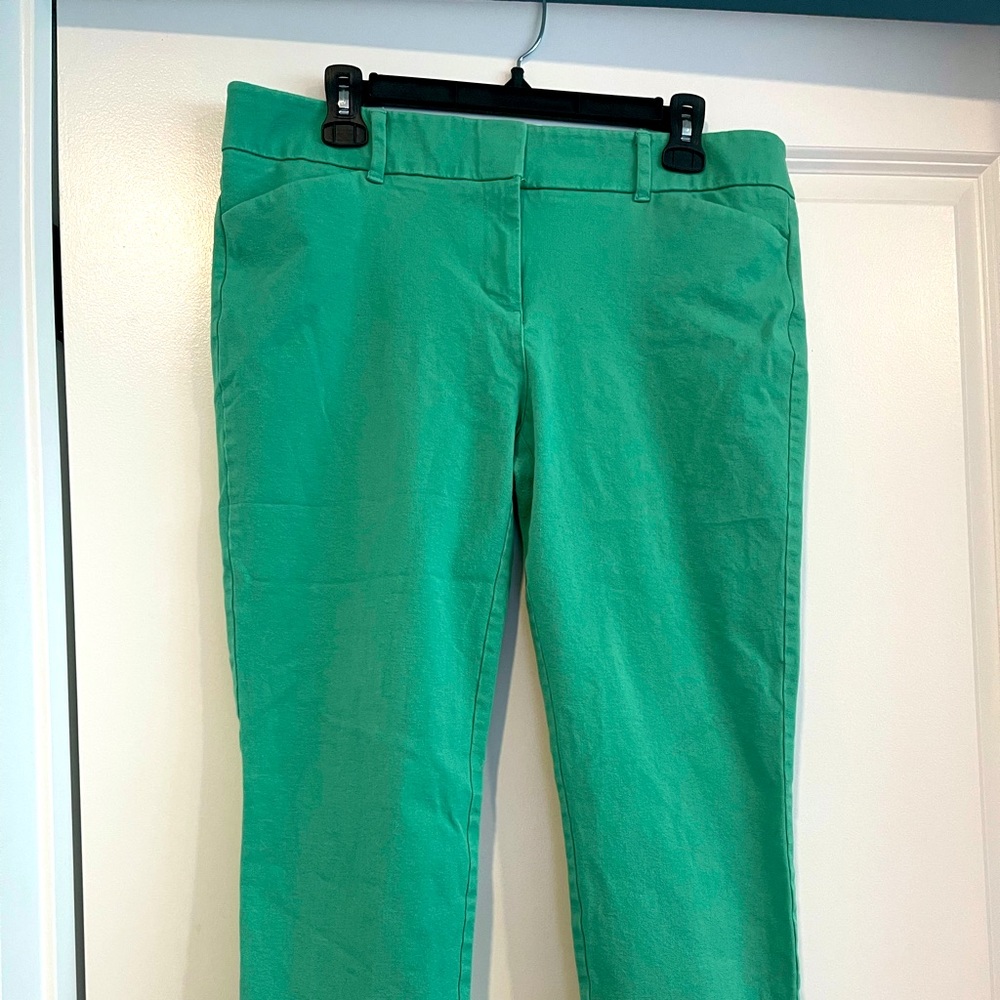 Green New York & Company Capri Casual Dress Pants